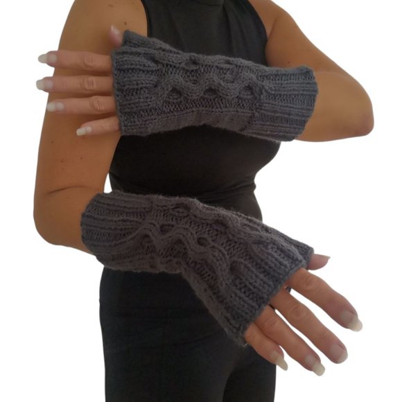 Grey Seamless Knitted Fingerless Texting Gloves Unisex Gift Handmade in Canada - Picture 5 of 8